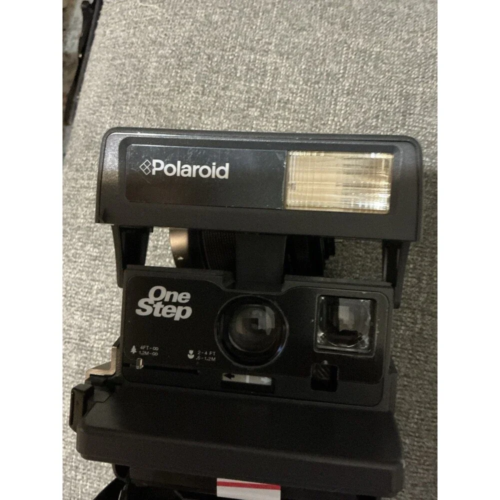 VTG Polaroid Camera One Step Close Up With Flash Uses 600 Film — EUC Estate Sale